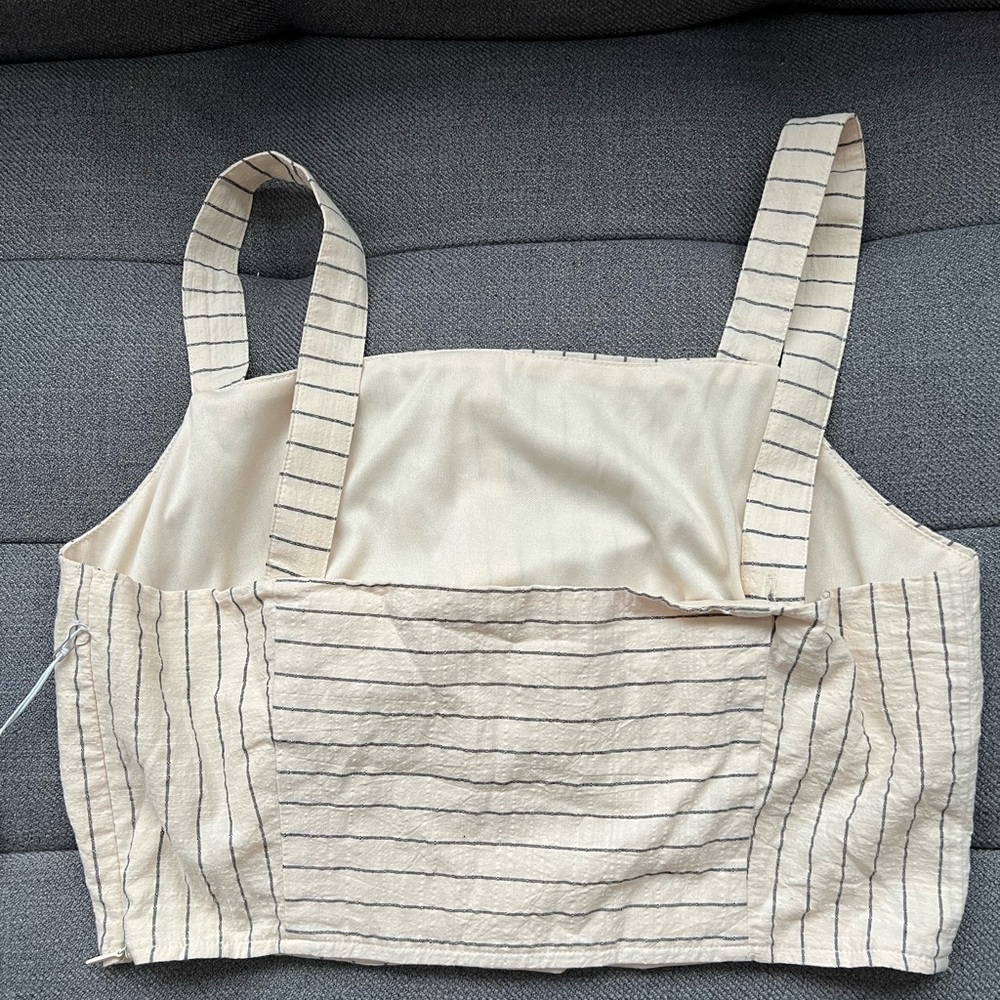 Striped button crop top - Picture 3 of 3